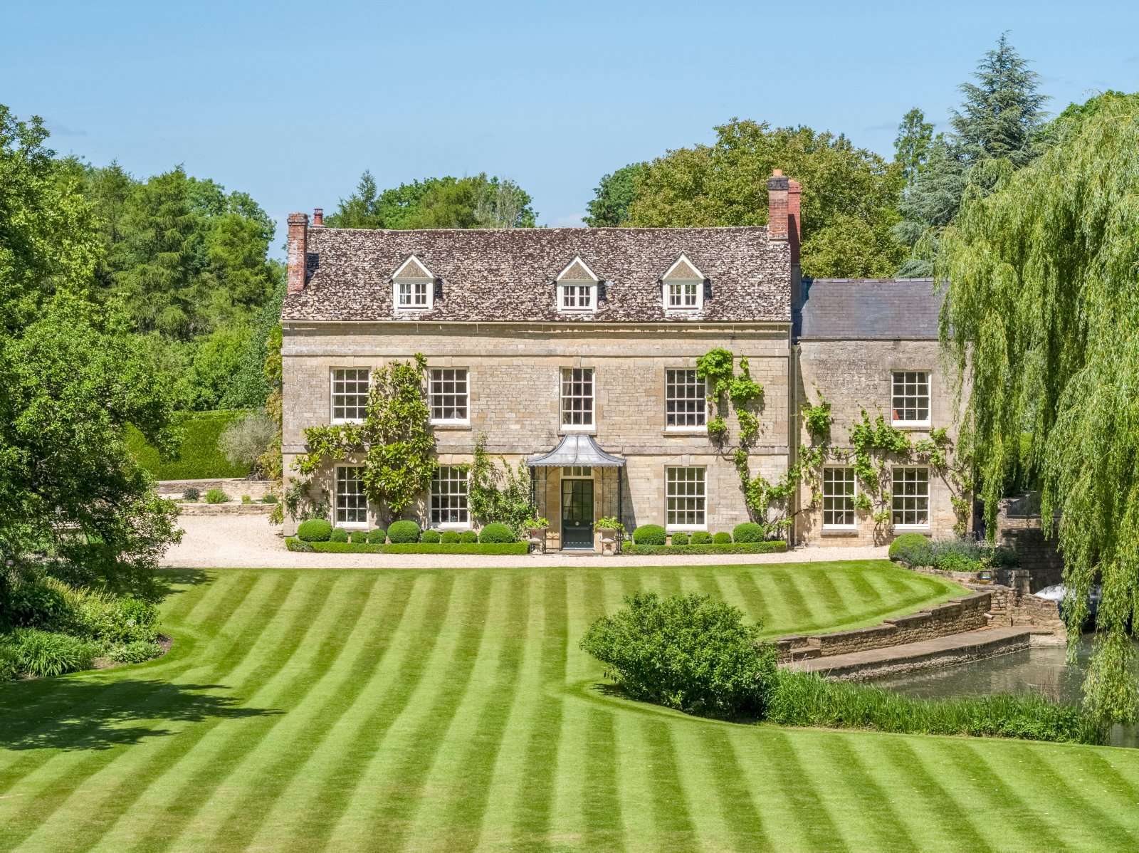 Seven absolutely gorgeous country houses for sale, as seen in Country Life