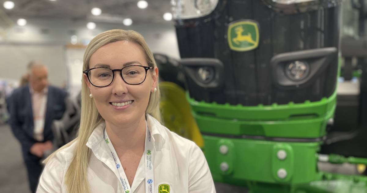 John Deere powers up with battery tractor