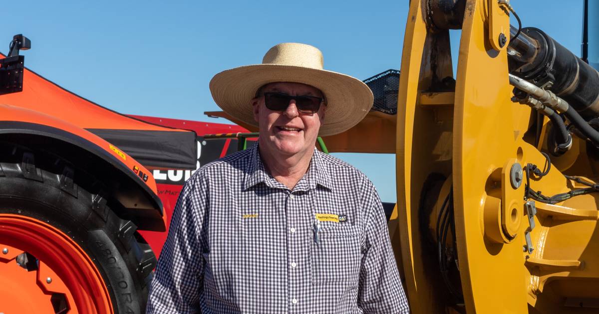 Mount Isa's Grant Samson celebrates 44 years with Hastings Deering