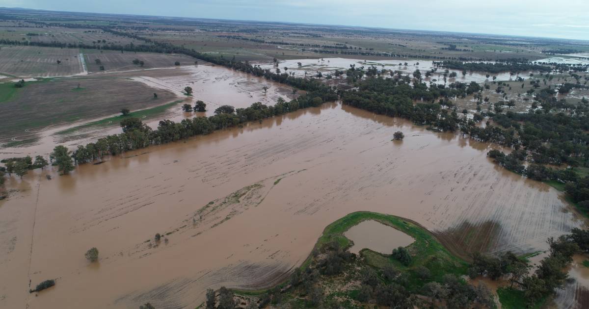 Floods flow inland, too