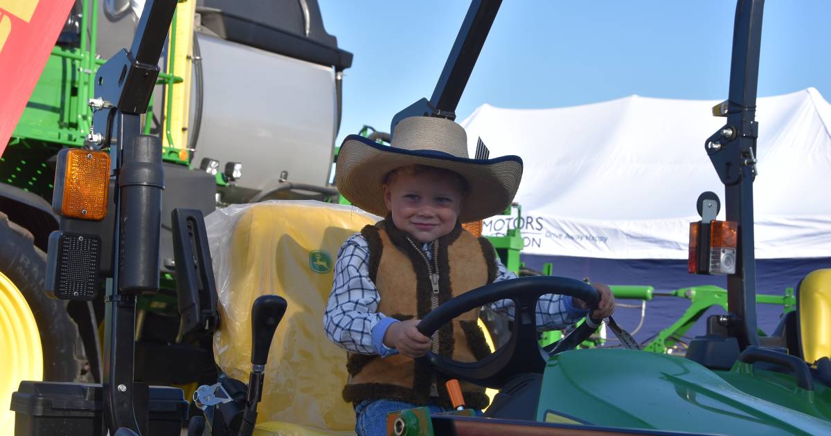 Sun shines on successful Ag-Grow Field Days event