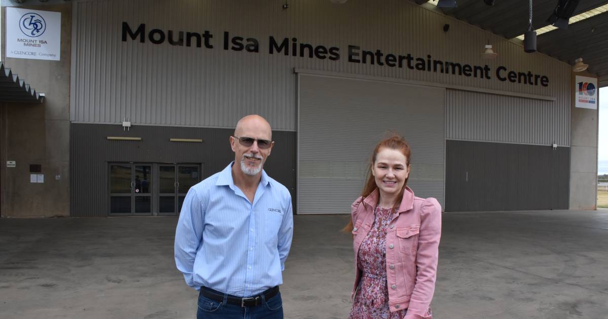 A sign of the times, Buchanan Park Entertainment Centre sign changed | The North West Star