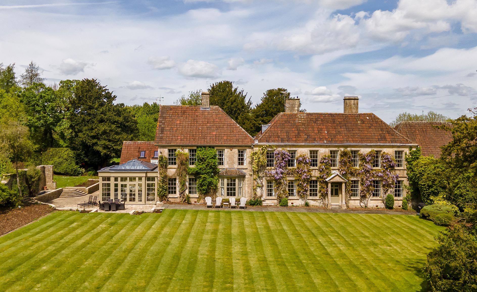 A picture-perfect Cotswolds dream home that’s perfectly located for commuting to Bath, Bristol and London