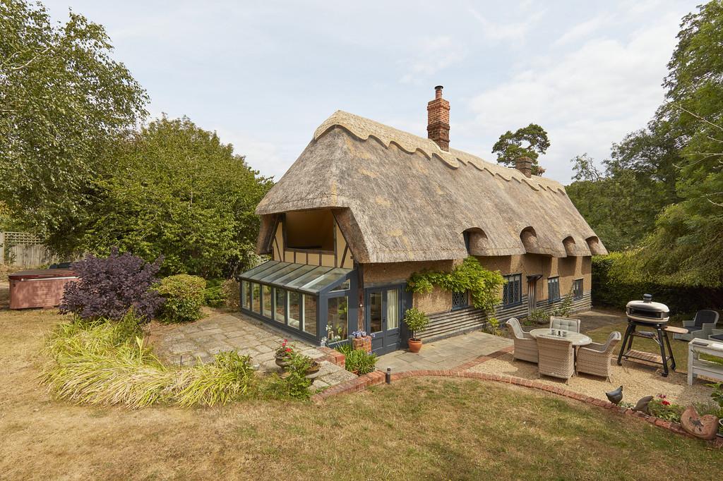 A dreamy thatched property in North Hertfordshire which allows you to balance life in the country and work in the city