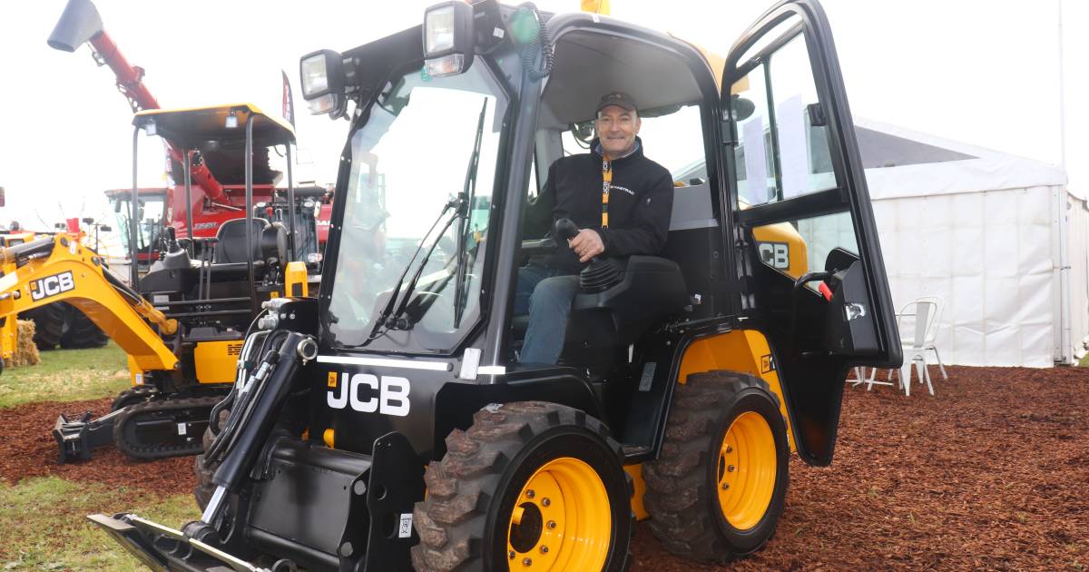 Mini skid steer loader stands out