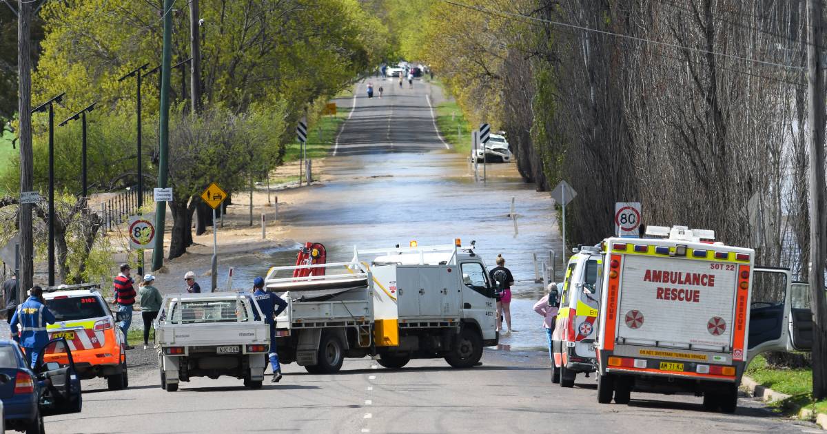 Calala Lane and Scott Road closed as floodwaters move through Tamworth