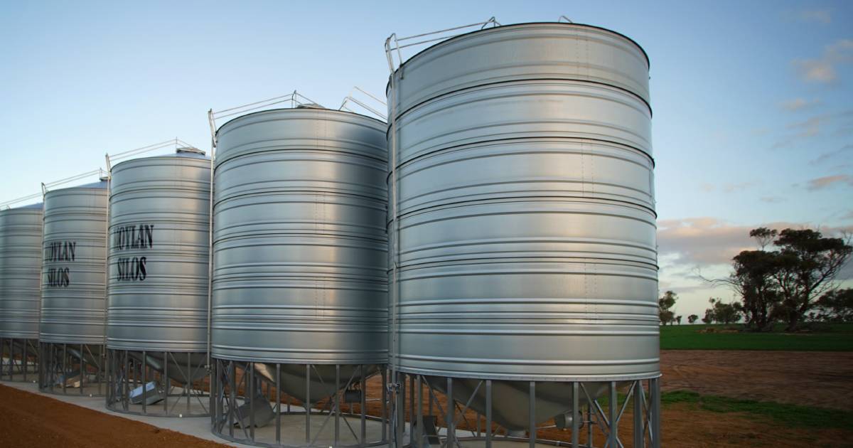 Use gas-tight sealable silos to prevent live insects from contaminating grain | Farm Weekly