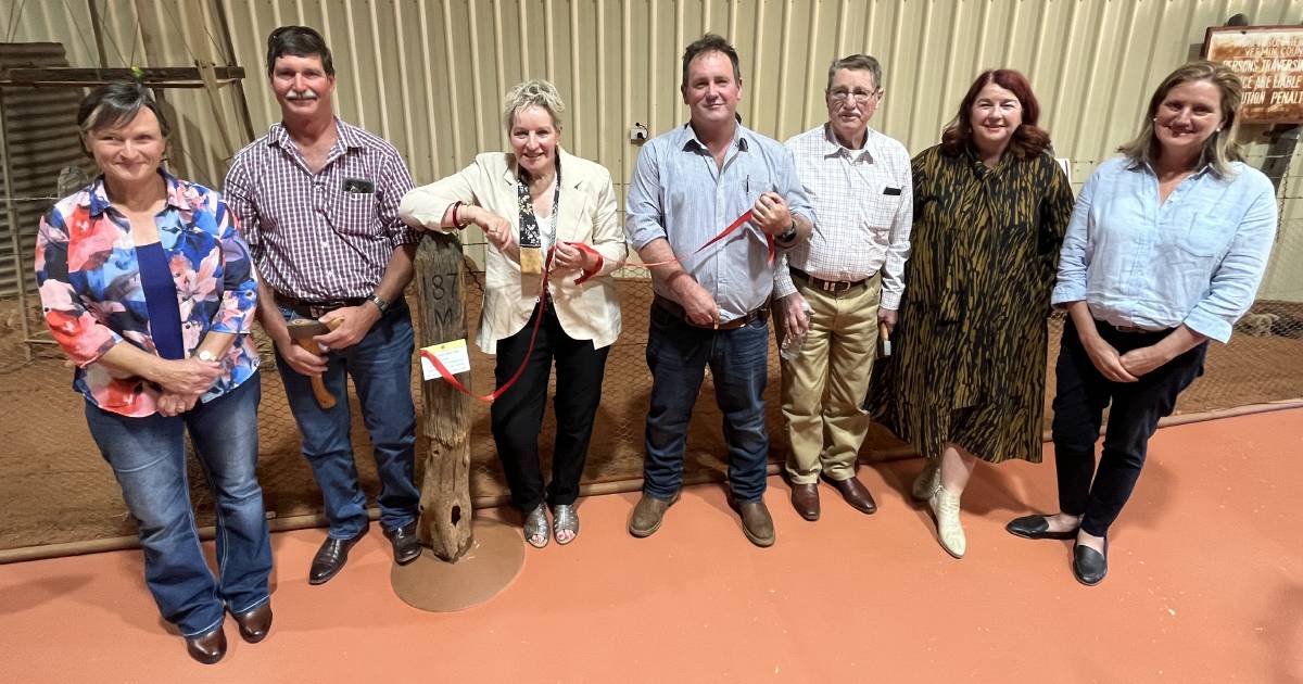 Murchison Region Vermin Cell fence, which encloses 53 pastoral properties, has been completed | Farm Weekly