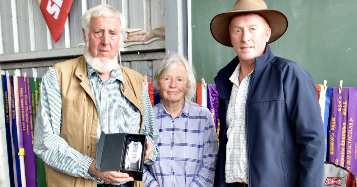 Shorthorn stalwart Lester Job recognised for breed contribution