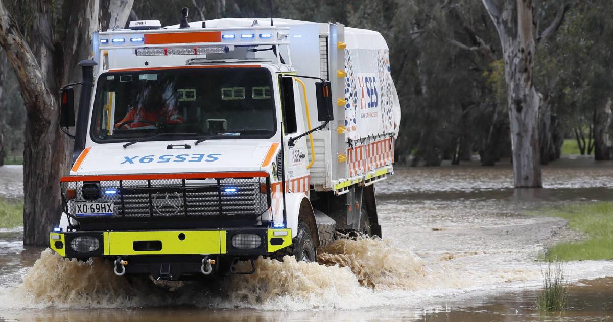 Truck driver rescued from Riverina floodwaters