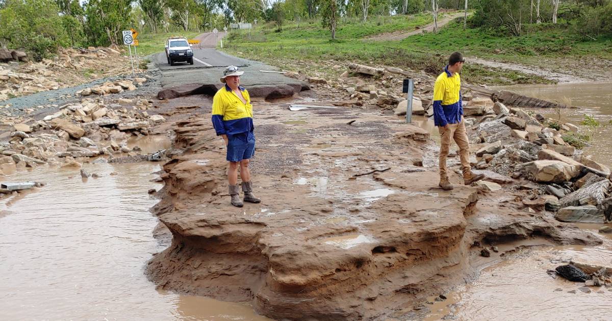 Emergency repairs underway after Bowen River bridge approaches washed away