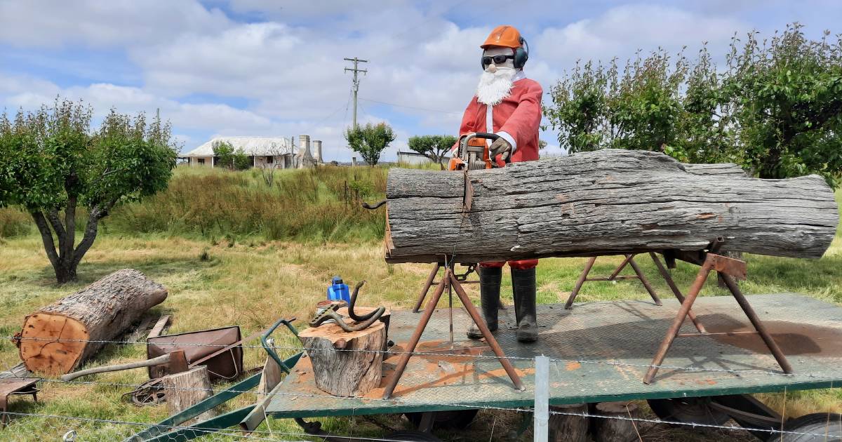 Santa trail spreads Christmas cheer along the Bridle Track, Duramana Road and Turondale Road north of Bathurst | The Land