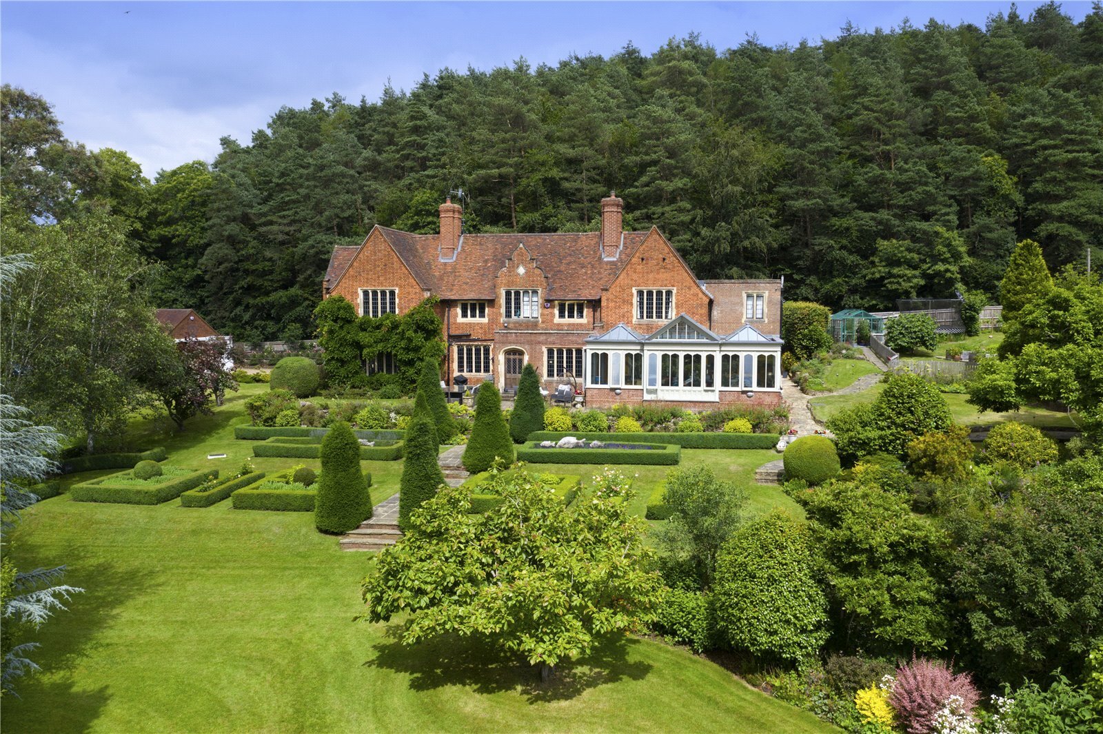 Best country houses for sale in Surrey