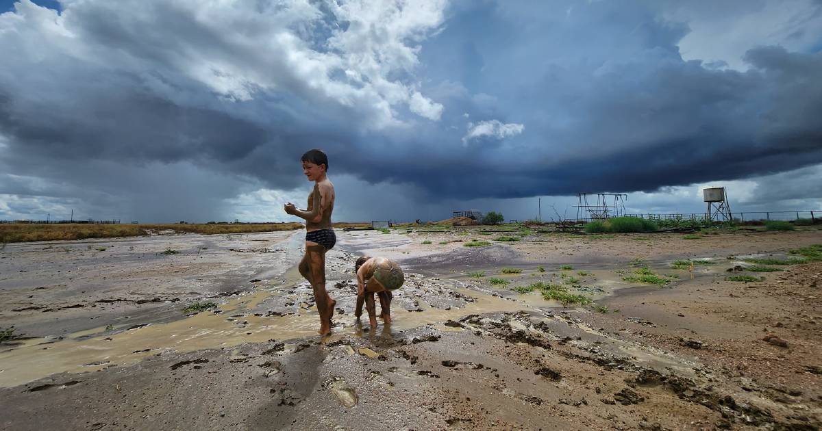 Rain update: Severe thunderstorms likely as trough moves southward down east coast | North Queensland Register