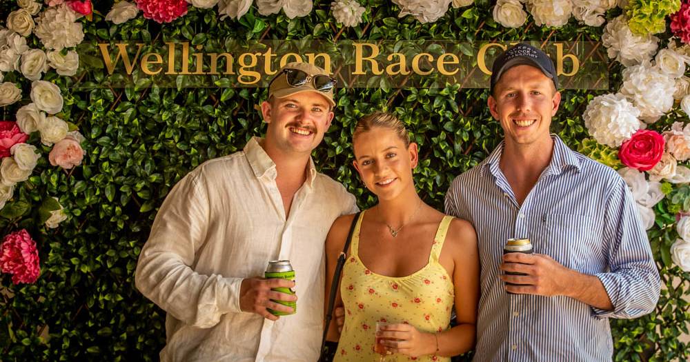 Locals flock to Wellington races on Boxing Day