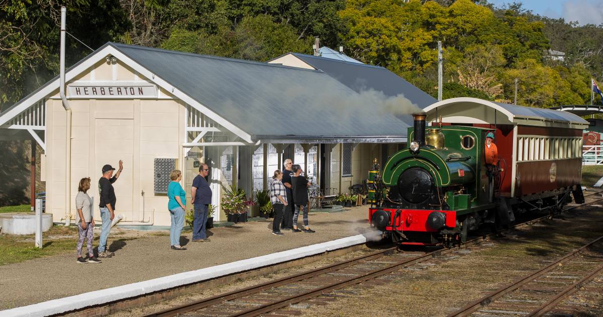 Volunteers give up 90,000 hours to get Herberton steam locomotive back on track