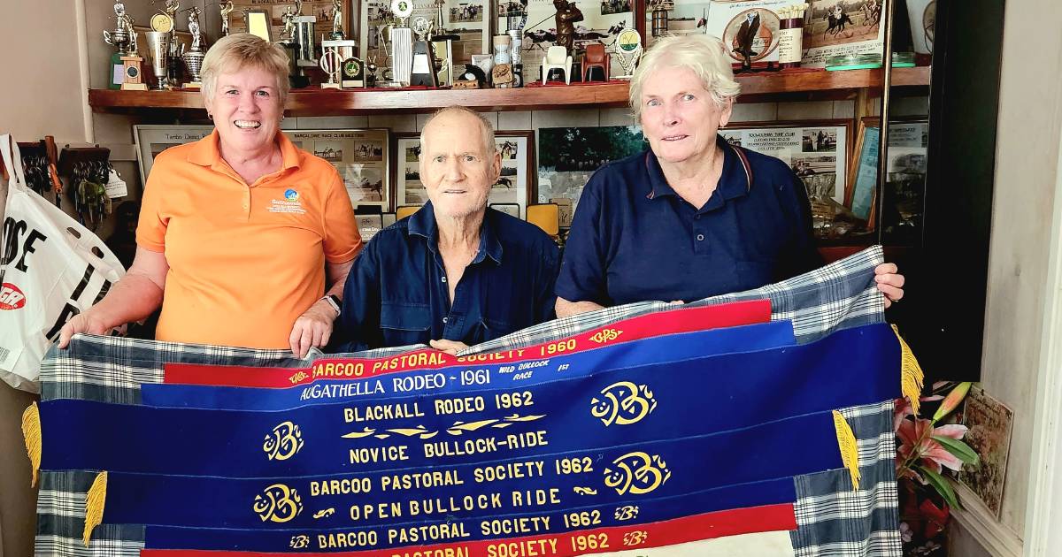 Qld Ambulance Service honours Bill Rogers’ 50 years as volunteer at Tambo | Queensland Country Life