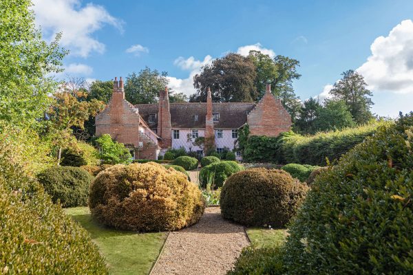 A ‘real gem’ of an Elizabethan hall where Virigina Woolf came to recuperate, and ended up writing a story