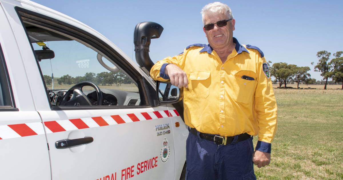 Firefighting farmer Craig Walters recognised for 35 years of service