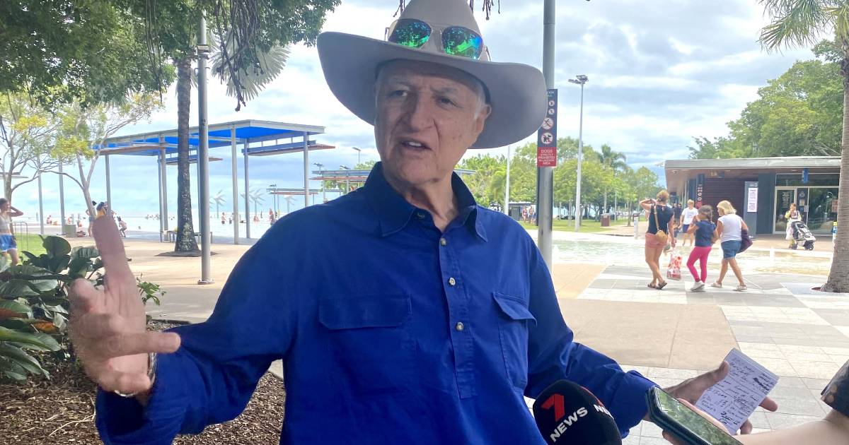 Katter backs proposed superannuation changes