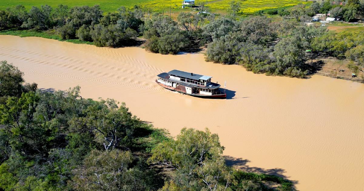 Police guard around sunken Pride of the Murray until Maritime Safety inspection | Queensland Country Life