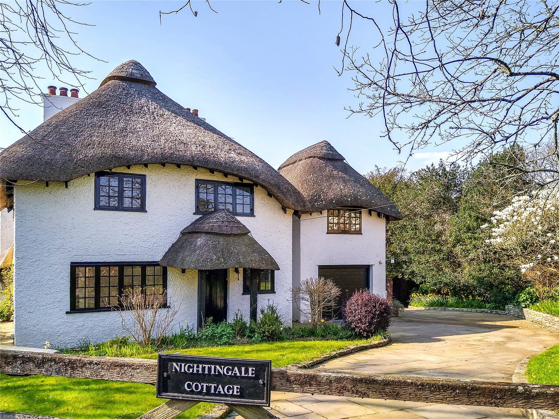 A delightful 17th century thatched cottage for sale in a magical corner of the New Forest