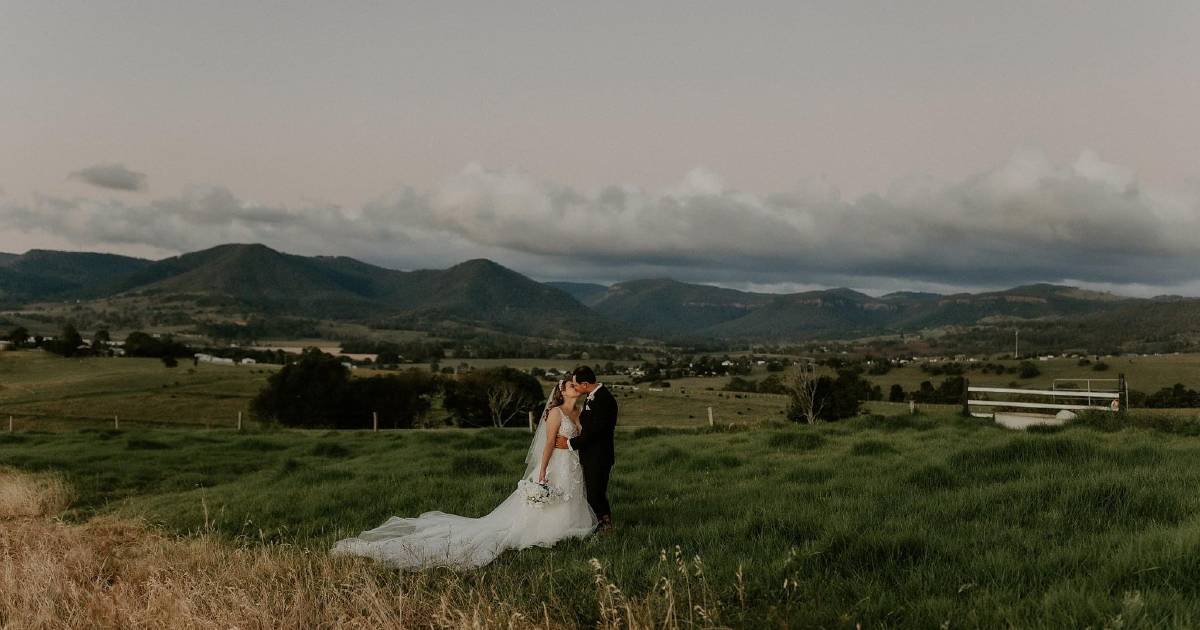 Dreamy wedding day for Warwick lovebirds