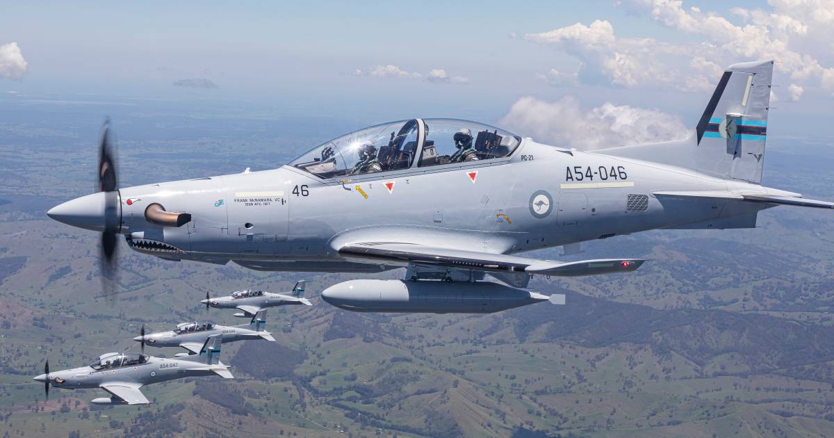 Fighter aircraft training at South-West airport