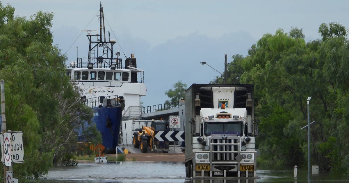 Heavy monsoon season drenches gulf country