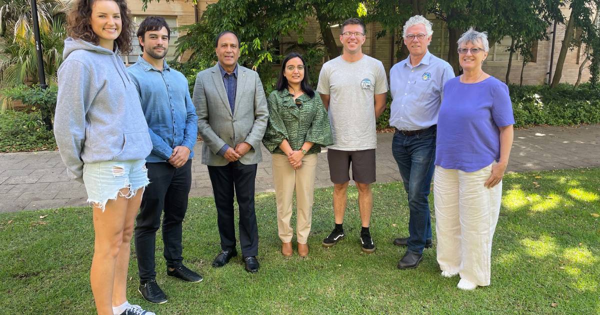 UWA students receive bursaries in partnership with South-West WA Drought Resilience Adoption and Innovation Hub | Farm Weekly