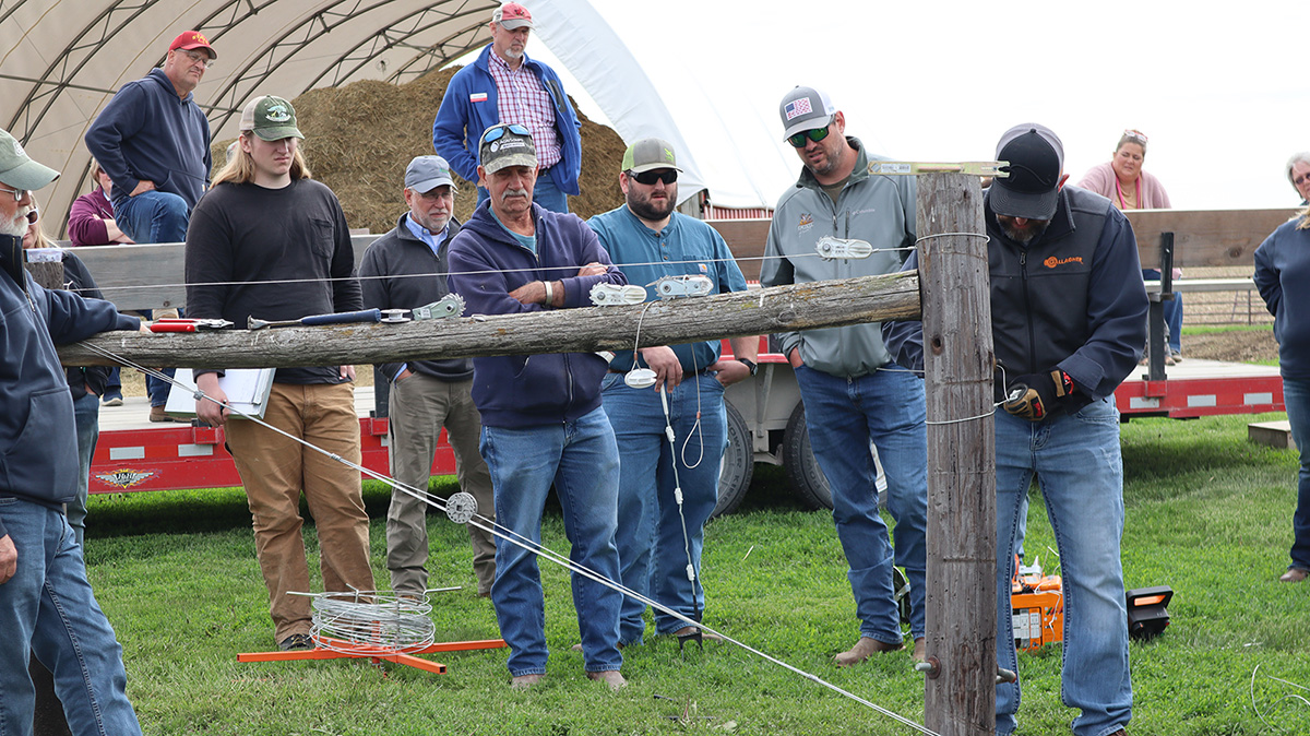 Hands-on opportunities connect real life at fencing and grazing clinic