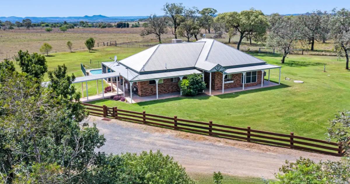 Picturesque Dunheath sold above expectations at auction | Video