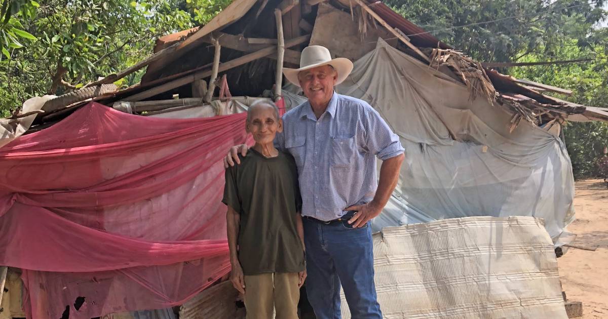 Qld bulls fly 7000km to improve genetics and livelihoods