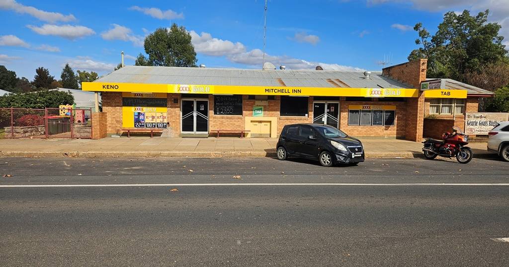 Pub on busy country highway for sale for $650,000