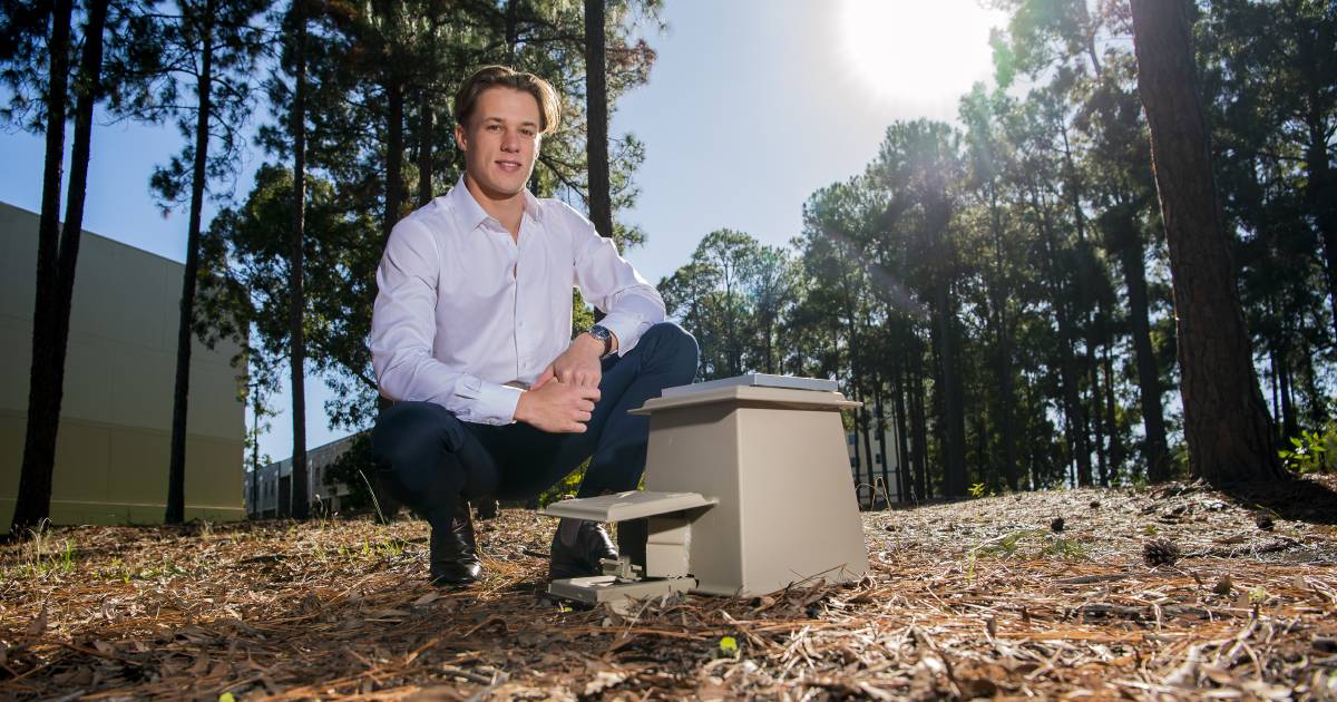 Sheep farmer Angus, 20, has spent his uni years building an auto pest-baiting rig