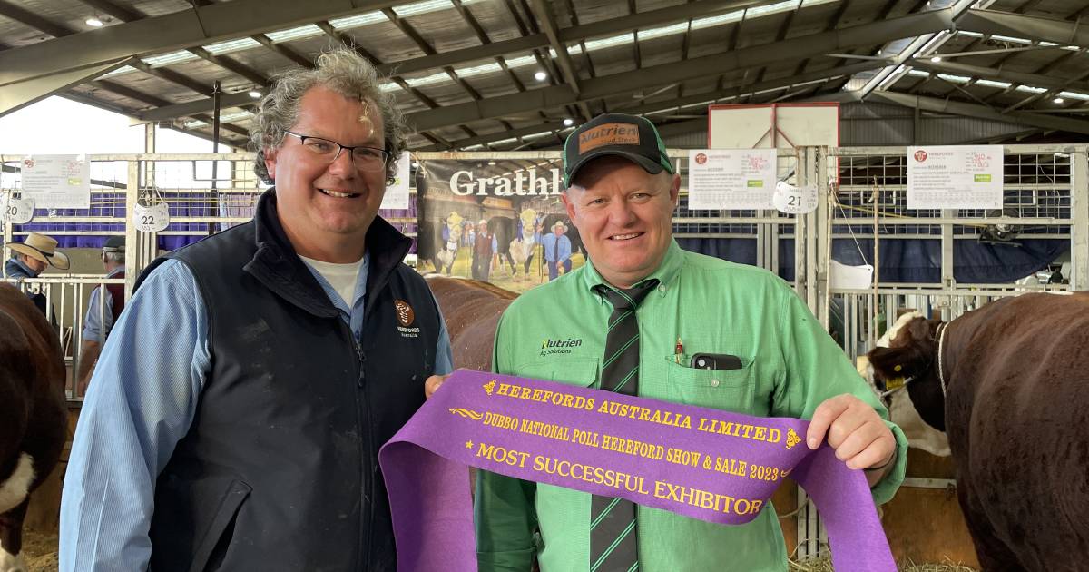 Grathlyn takes president's shield and most successful exhibitor