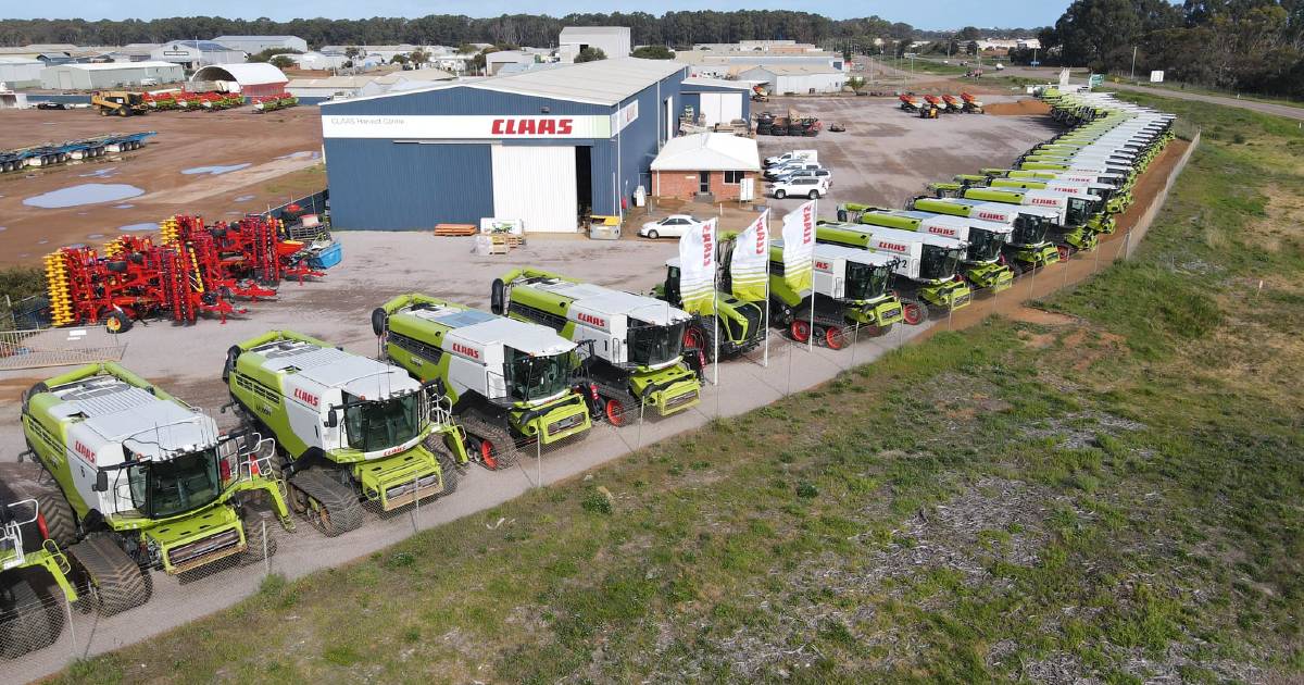 An impromptu display of harvest power in Esperance