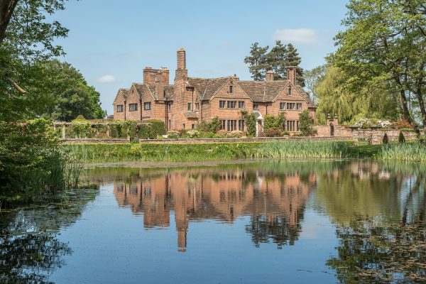 A spectacular 16th century manor concealing truly astonishing 21st century additions