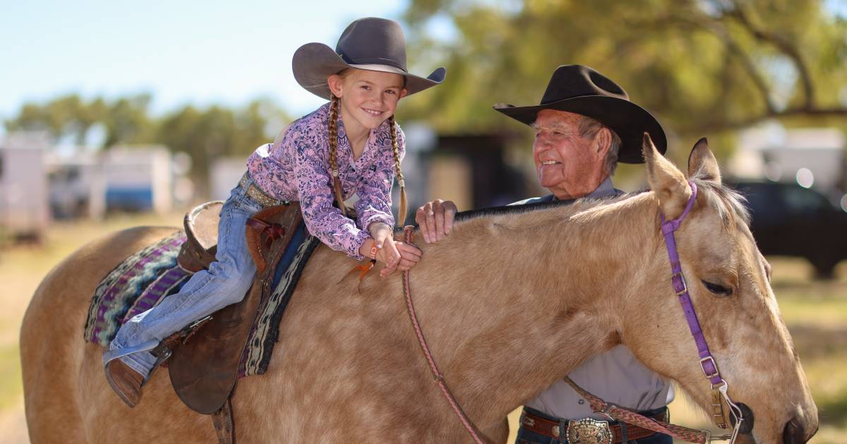 World's oldest cowboy, Bob, honoured at rodeo comeback at 92