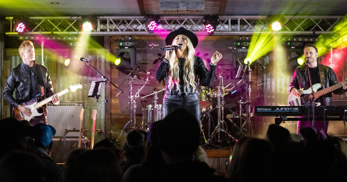 Hayley Jensen takes to the stage at 2023 Penrith Show | The Land