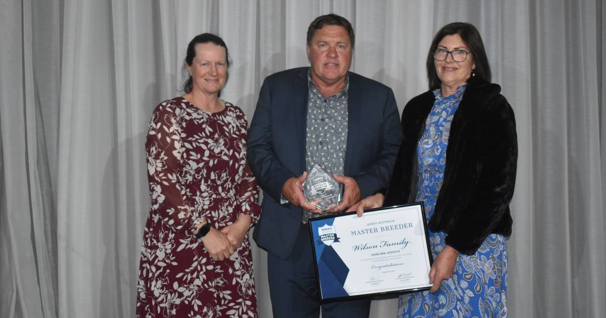 Tamworth dairy farmer receives national honour | The Land