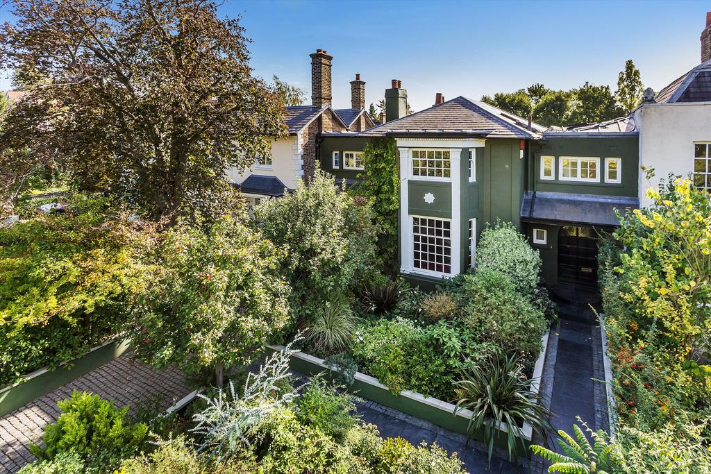 An South London suburban home with its own stunning, award-winning garden oasis