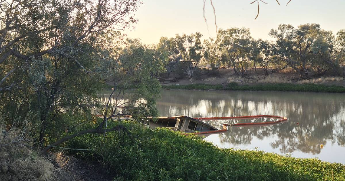 Pride of the Murray salvage operation begins | North Queensland Register