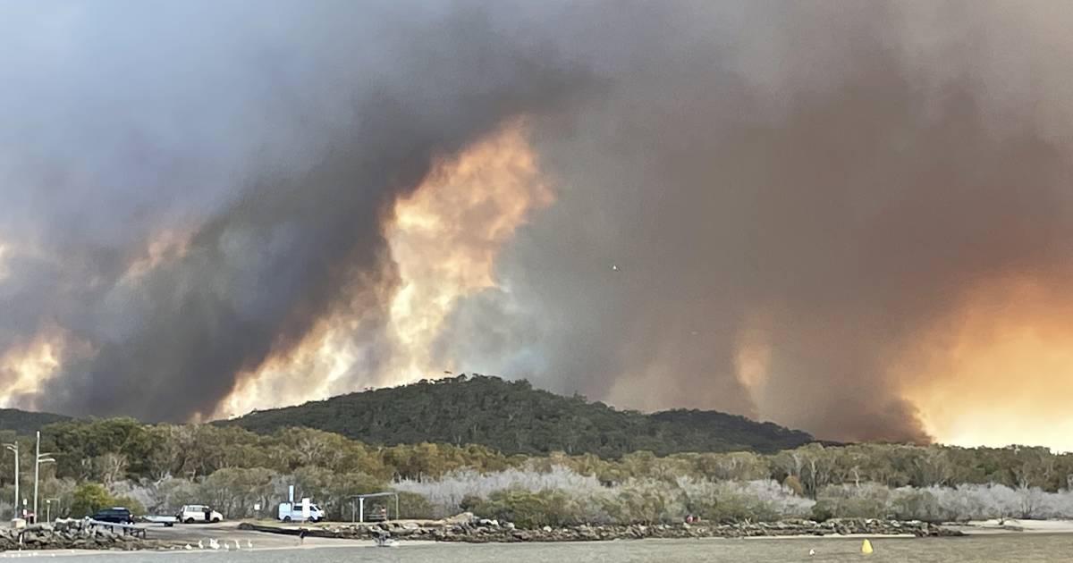 Fire danger ahead of stormy rain for NSW