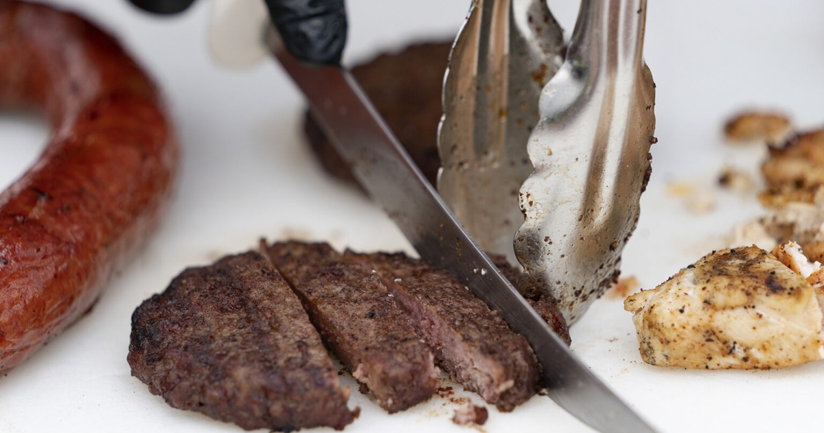 Mouth Behavior Study examines how eaters consume beef