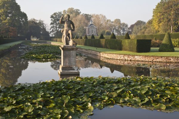 Miles Hadfield: The crusading gardener and writer who saved Britain’s finest gardens from the bulldozer