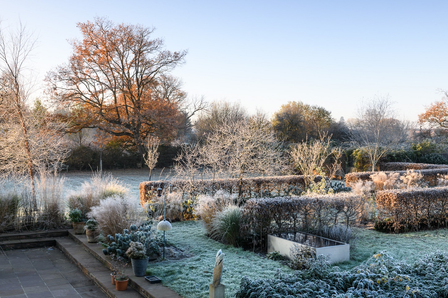 The Garden at Standen Barn, Kent: A garden that ties together house and landscape