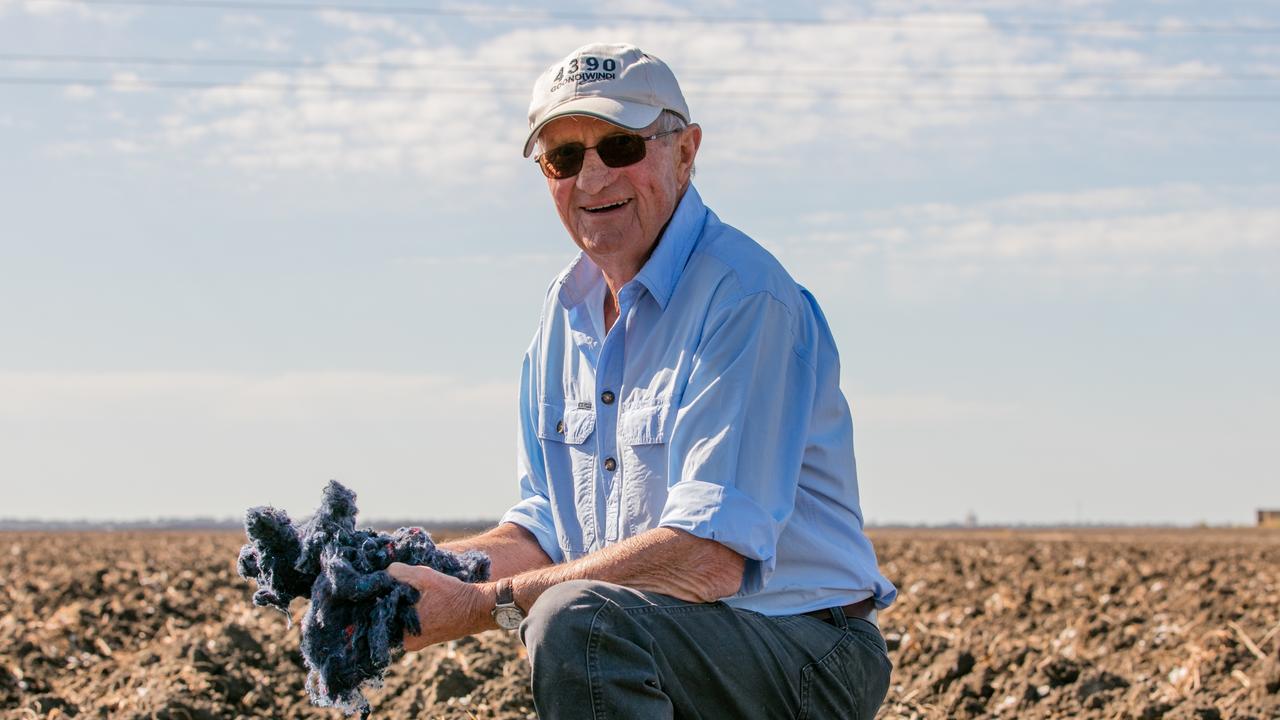 Goondiwindi Cotton Sam Coulton: Grower spreads cotton waste on paddocks to reduce emissions, boost soil health, create jobs