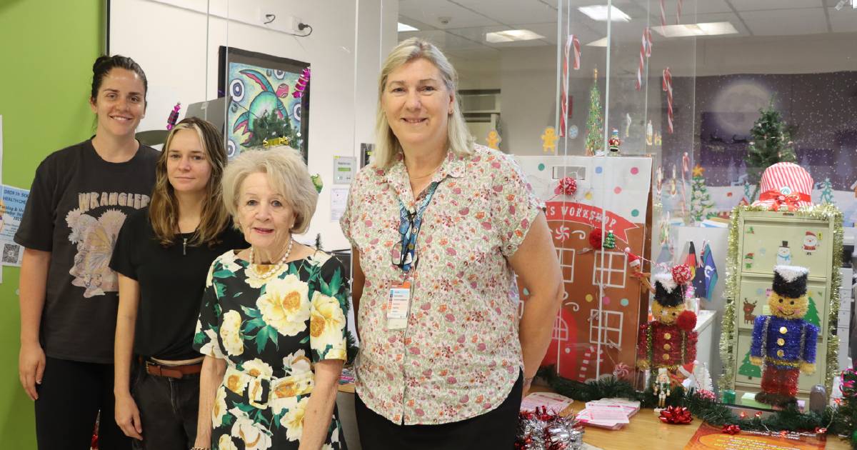 How to enter the Mt Isa Christmas Decoration Competition