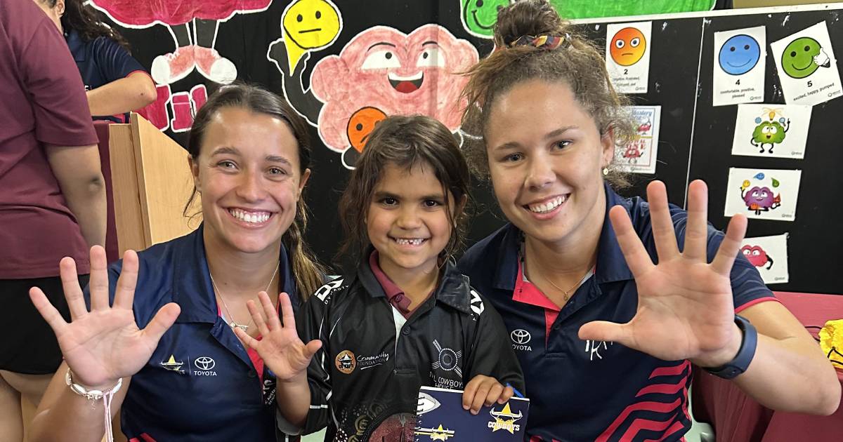 Cowboys NRLW visit Townview State School | The North West Star